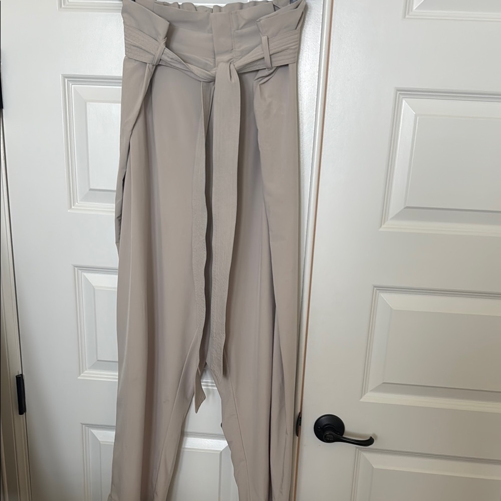 Athleta Skyline Pant II TAN Size 18